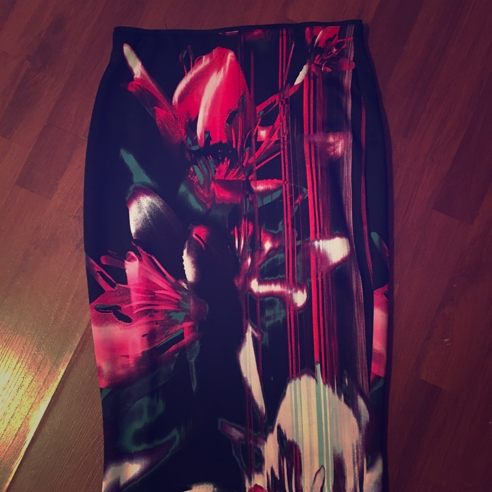 Ladies FloraPencil Skirt